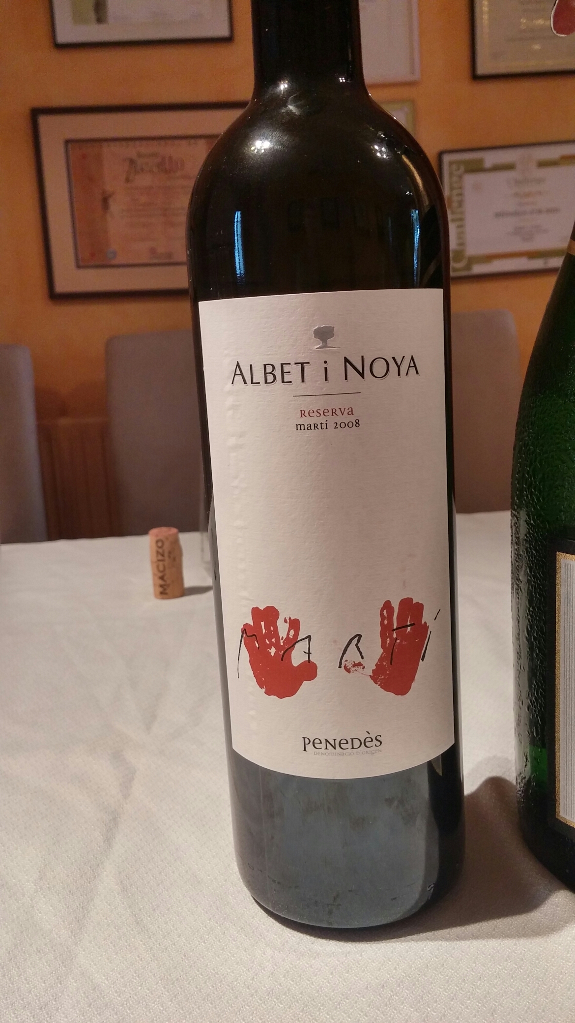 Albet i Noya red blend